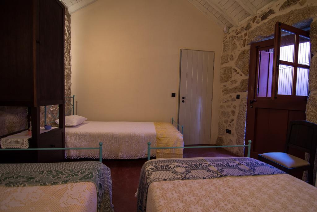 Гостьовий будинок Casas Dos Avos Вале-де-Камбра Номер фото