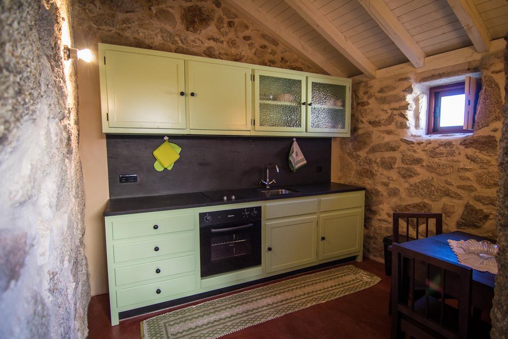 Гостьовий будинок Casas Dos Avos Вале-де-Камбра Номер фото